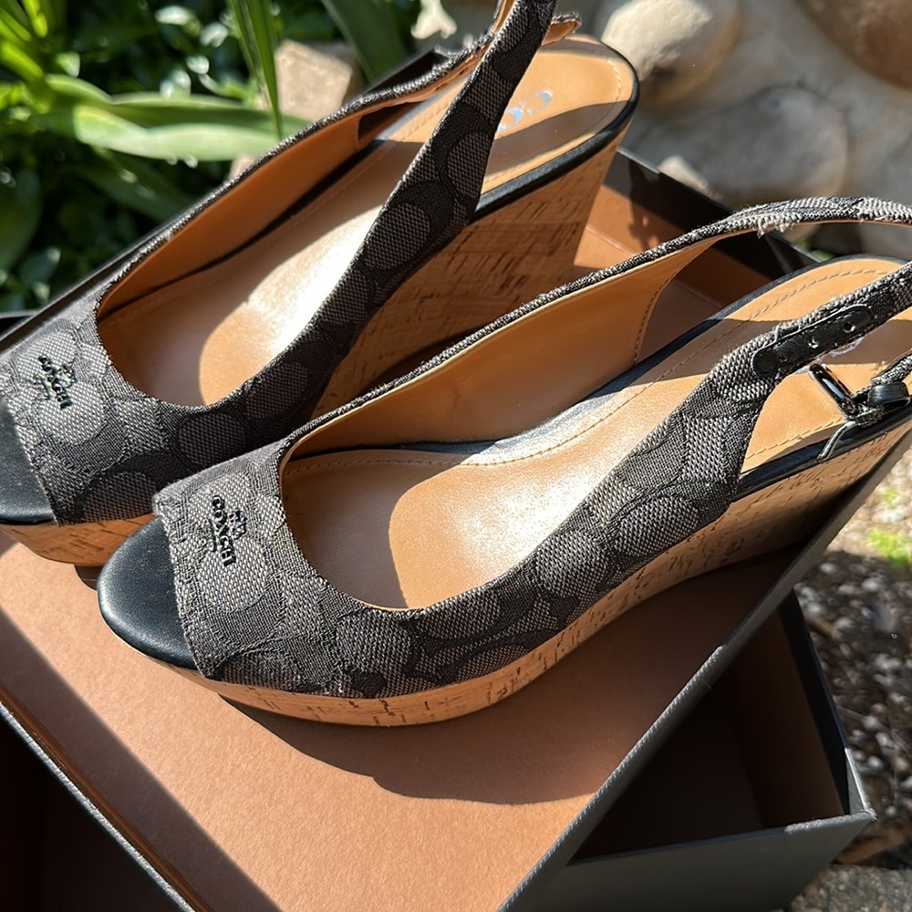 Women’s 6.5 Coach Sandler